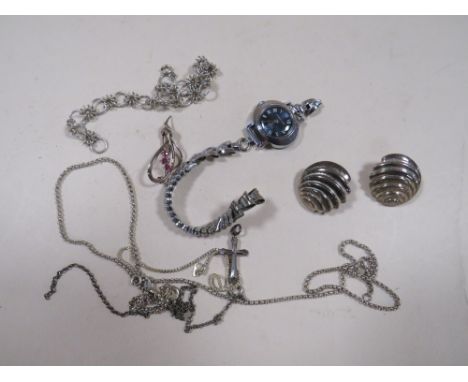 A SELECTION OF VINTAGE AND SILVER COSTUME JEWELLERY ETC