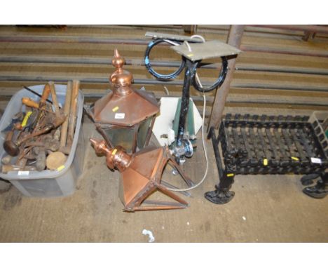 A pair of copper hanging light fittings AF