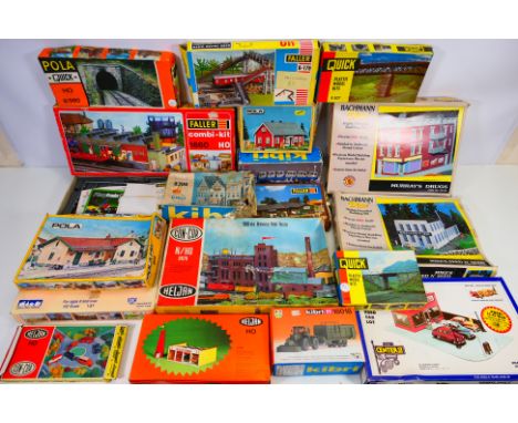 Faller - Heljan - Pola - Kibri - A boxed group of HO OO gauge model railway plastic scenic buildings and accessories. Lot inc