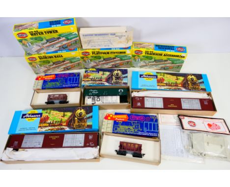 Airfix - Dapol - Athearn - Roundhouse - a collection of boxed railway model kits and related trains together with a Dapol mod