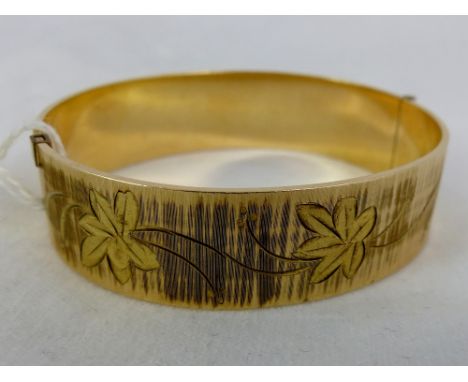 9 ct rolled gold bangle. 29g