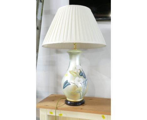 Lamp decorated with lilies, cream shade, 74 cm  