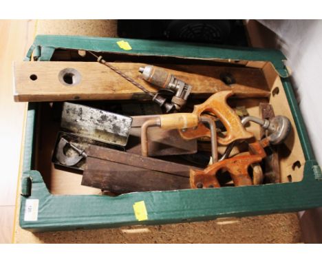 Box of vintage hand tools, spirit level, brace, drills, saws, etc 