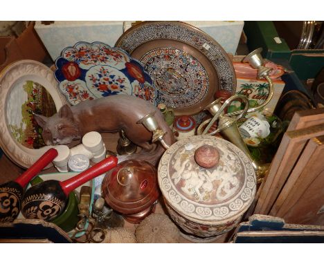 Box of mixed ceramics including Imari style plate, hunting plates, sea urchins etc.