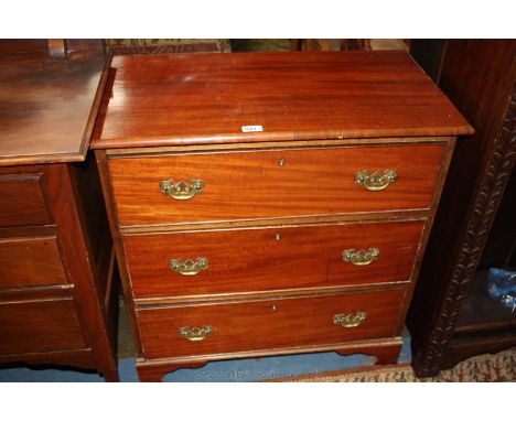A good quality Victorian Mahogany Chest of three graduated Drawers, rectangular top with applied moulded edge over the flight