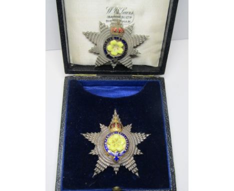 2 IMPERIUM ET LIBERTAS LAPEL BROOCHES in white metal and enamel 