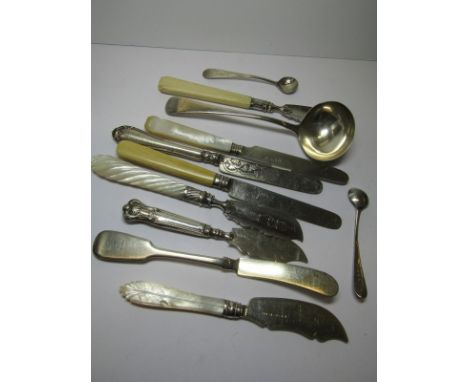 ANTIQUE SILVER CUTLERY, 4 antique silver butter blades, also George III Old English pattern sauce ladle, London 1796 and simi