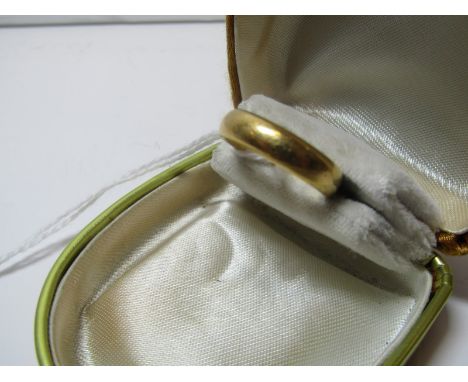 22CT GOLD WEDDING BAND, weighing 5.7 grams, size K