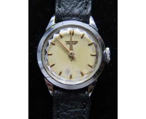 LADIES VINTAGE TISSOT WRIST WATCH, manual wind appears in working condition 