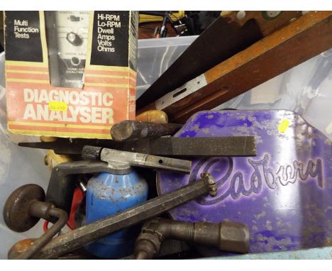 A good mixed lot of vintage hand tools and similar