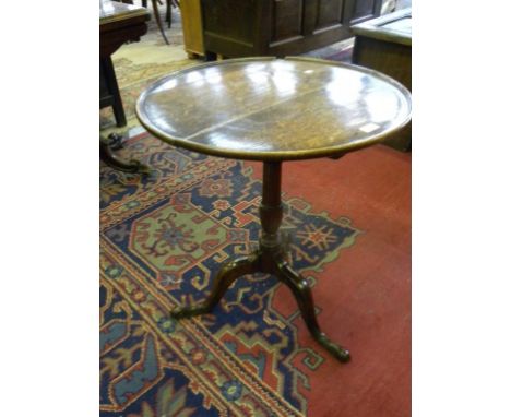 A GEORGE III OAK TRIPOD TABLE WITH DISHED TOP