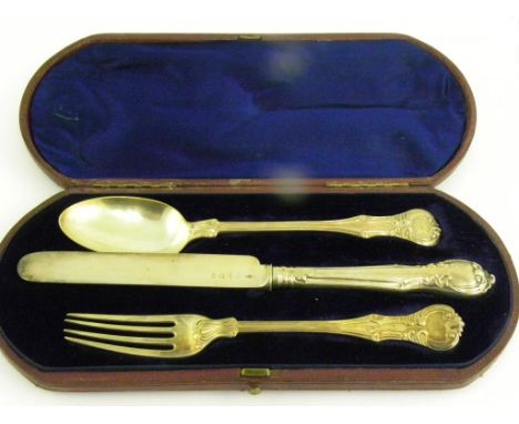 A VICTORIAN SILVER CHRISTENING SET OF SPOON, FORK AND KNIFE, VICTORIA PATTERN, LONDON 1865, CASED, 2OZS WEIGHABLE