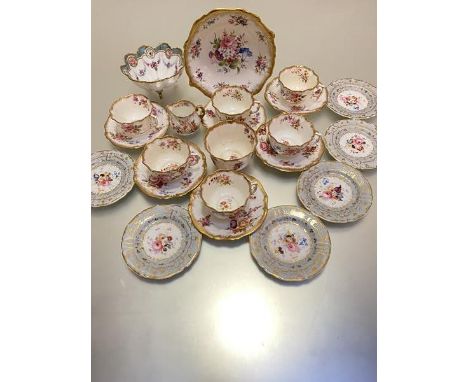 An Hammersley Dresden spray 15-piece tea service comprising cake plate, six cups, six saucers, milk jug and sugar basin (has 