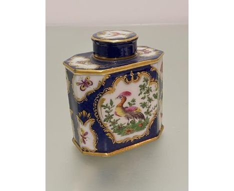 A Samson's of Paris 19thc Chinese style tea caddy decorated with exotic bird enclosed within gilt and blue reserved, square u