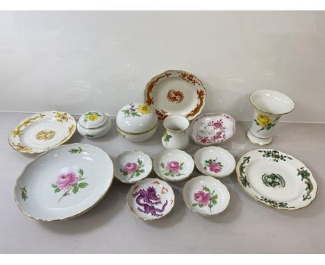 Assorted Meissen china including trinket dish depicting purple dragon chasing flaming pearl (d 8cm), a vase with flared rim, 