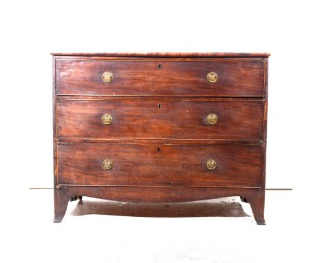 George III mahogany chest of drawers, fitted with three drawers, splayed bracket feet, width 106cm.
