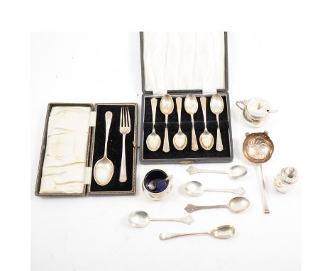 A quantity of silver items, to include a three-piece Mappin and Webb cruet set, Birmingham 1959, a cased set of six teaspoons