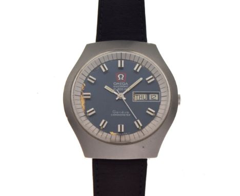 Omega - Geneve F300 electronic chronometer, stainless steel case with blue dial, day and date at 3o'clock, cal. 1260 12 jewel