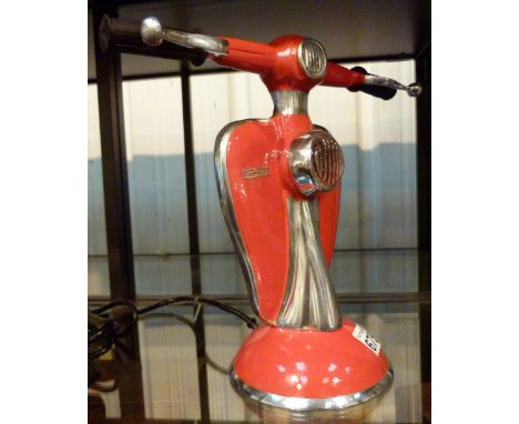 Red Lambretta scooter lamp, H: 27 cm 