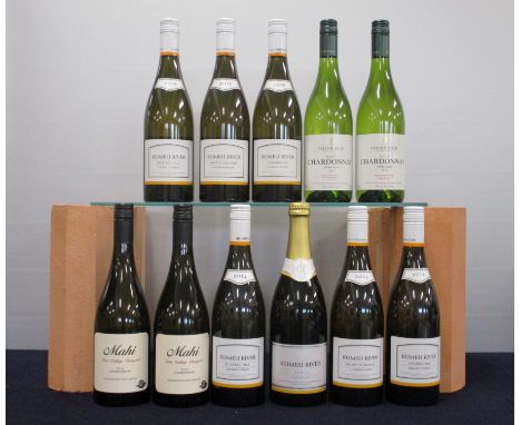 2 bts Mahi Twin Valleys Vineyard Chardonnay 2014 Marlborough 1 bt Kumeu River Crémant NV bottled 2014 disgorged 2017 1 bt Kum