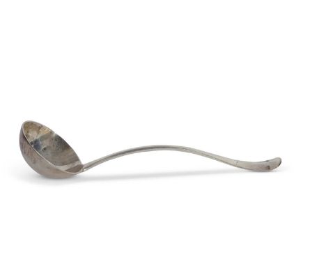 Heavy quality George VI soup ladle in Hanoverian rat tail pattern with circular bowl, 31cm long, London 1910 by Josiah Willia