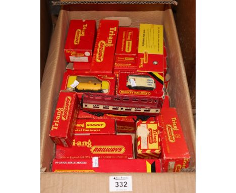 Box of assorted vintage Triang Hornby railways 00 gauge items, rolling stock etc, mainly in original boxes. (B.P. 24% incl. V