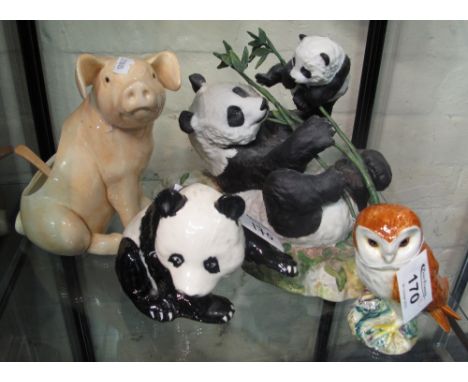 Group of assorted ceramic animals and birds to include Beswick chine barn owl, Beswick panda, Board of fine arts James Herrio