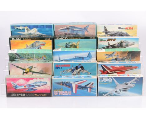 Fujimi WWII and Later Aircraft Kits, a boxed collection 1:72 scale, 7A500 Red Arrow, 72010 Spitfire, 7AG2-1000 Vampire, F20;8