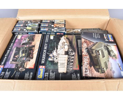 Revell Military Kits, a boxed collection WWII and later tanks and other military vehicles, 1:72 scale 03113, 03114, 03142, 03