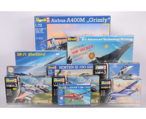 Revell Post-war and Modern Military Aircraft, a boxed collection, 1:72 scale, 04800 Airbus A400M Grizzly, 4577 Stealth Bomber