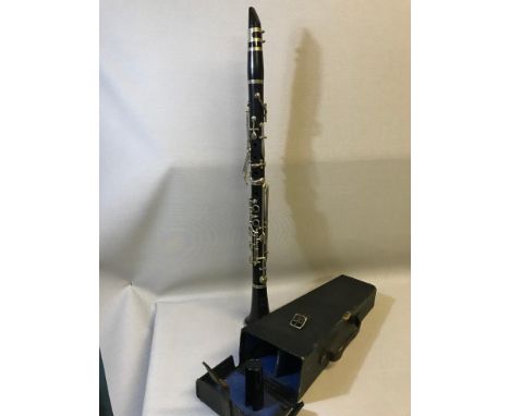 Vintage French clarinet with fitted travel case 