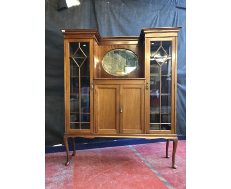 1910 dark oak display cabinet with 2 glass doors with fitted glass shelving interior, Fitted with 2 doors bellow. 