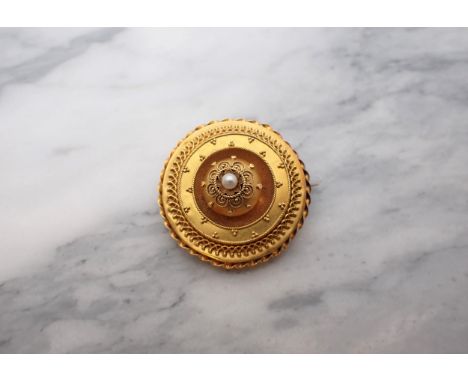 A Victorian Gold Target Brooch with Central Pearl. Approx 33mm d. 