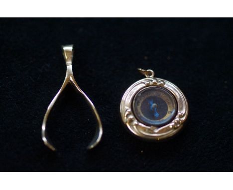 9ct Gold Wish Bone Pendant set together with Compass Pendant - Weight 6.5 grams