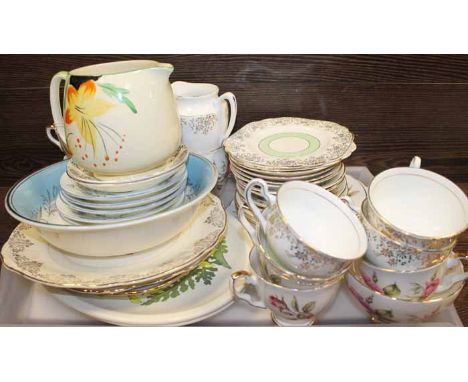 ROYAL STAFFORD 'FIRST LOVE' PART TEA SET
along with other various tea ware including Crown Devon, Washington pottery etc. 
