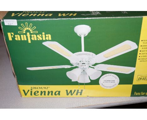Vienna ceiling light/fan