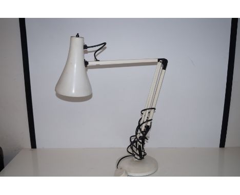 Angle-poise lamp