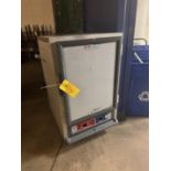 Metro C515-CFC-4 1/2 Height Non-Insulated Mobile Heated Cabinet w/ (8) Pan Capacity, 120v, 60