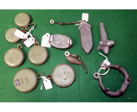 LEAD COLLECTION: Good collection of 10 vintage lead weights incl. Hardy Watch Case leads, 1.5" to 2" diameter, all green fini