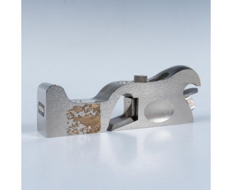 Perfect tool for cabinet makers. 93 impressed mark. This item has its original box: 7.5"L x 3"W x 1.25"H. Issued: 20th centur