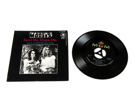 The Models 7" Single, Bend Me, Shape Me 7" Single b/w In A World of Pretty Faces - original USA release 1967 on MGM (K-13775)
