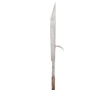 AN ETCHED GLAIVE IN 16TH CENTURY STYLE, 19TH CENTURY with heavy flat knife-like blade formed with a sharp reinforced tip, sle