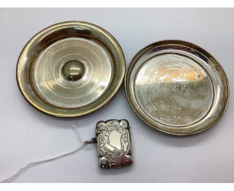 A Hallmarked Silver Ashtray, G Bryan &amp; Co, Birmingham 1945, of circular form with engine turned bands throughout, raised 