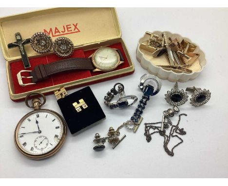 A Gold Plated Cased Openface Pocketwatch, the unsigned white dial (damaged), with black Roman numerals and seconds subsidiary
