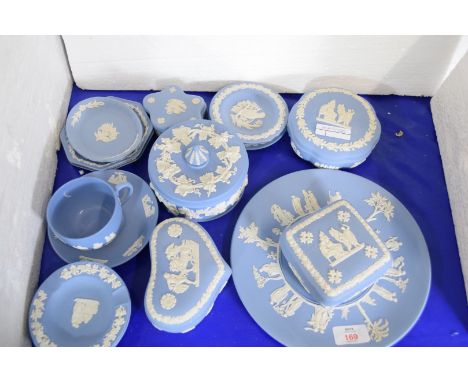 COLLECTION OF WEDGWOOD BLUE JASPERWARE TO INCLUDE ASHTRAYS, CUP AND SAUCER, COVERED TRINKET BOXES ETC