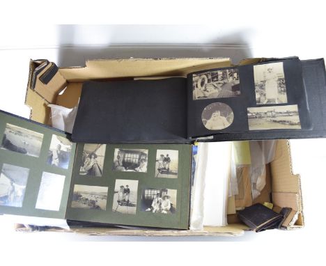 BOX CONTAINING UNFRAMED MIXED PRINTS, ETCHINGS TO INCLUDE IRELAND SNOOKER CHARACTERS PRINT PLUS TWO ALBUMS OF VINTAGE PHOTOGR