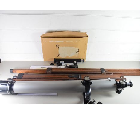 JASON MODEL 311 TELESCOPE WITH TRIPOD AND ADDITIONAL LENSES