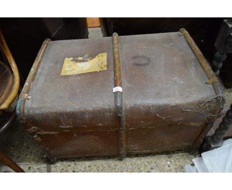 VINTAGE WOOD FRAMED STEAMER TRUNK, 76CM WIDE