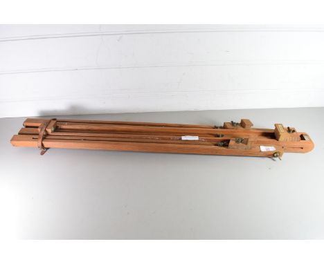 HARDWOOD DORSET EASEL