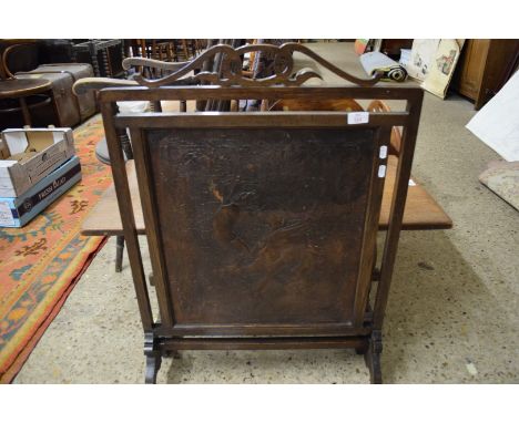 EARLY 20TH CENTURY OAK FRAMED FIRE SCREEN WITH PRESSED LEATHER CENTRAL PANEL DEPICTING MYTHICAL BEASTS, 88CM HIGH